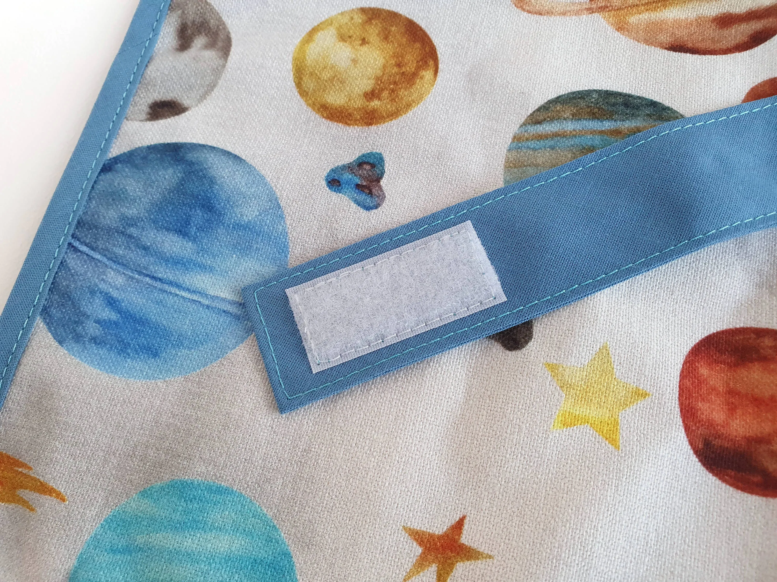 Montessori Apron Planets in Organic Oeko-Tex Cotton (water and stain resistant)