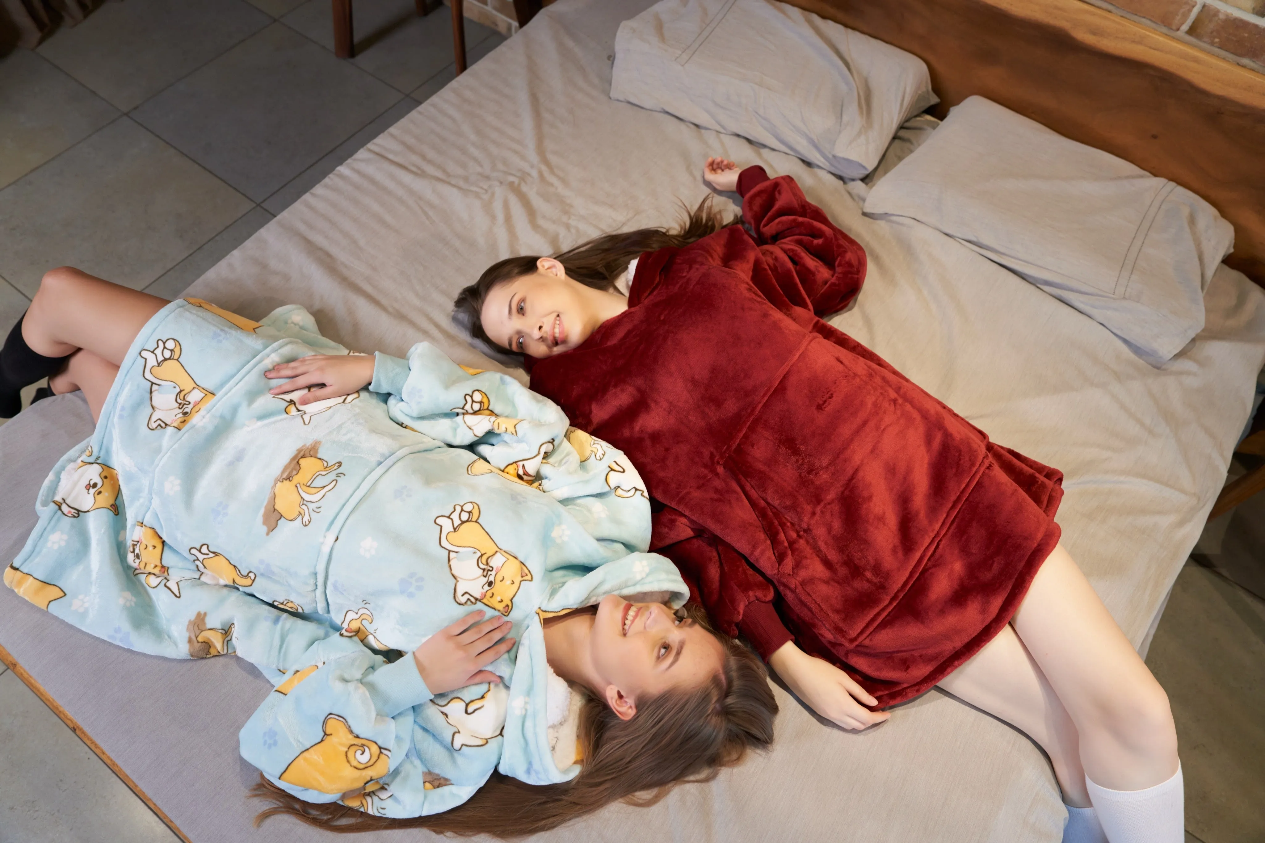 Shiba Dreams - Hoodie Blanket - Comfy Series